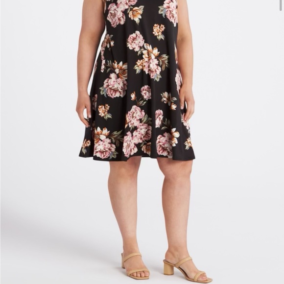 Fortune+Ivy Charming Floral Swing Dress - Black and Pink 2x - Picture 2 of 5